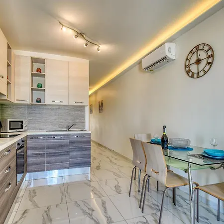 Апартаменты Seaview Portside Penthouse Superior Сент-Полс-Бей