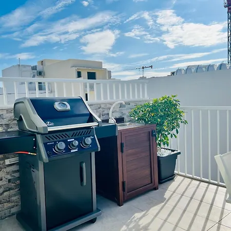 Seaview Portside Penthouse Superior * St Paul's Bay