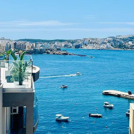 Seaview Portside Penthouse Superior *