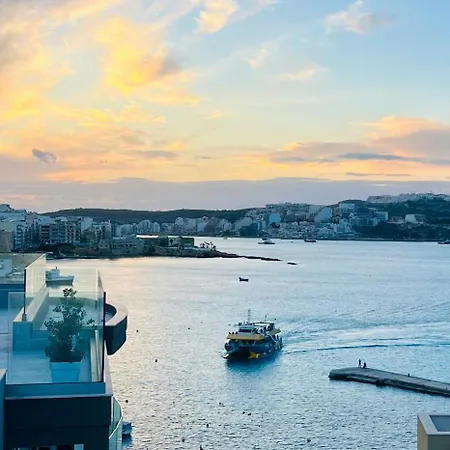 Seaview Portside Penthouse Superior St Paul's Bay
