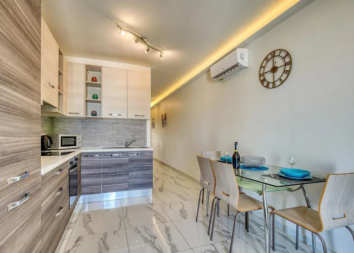 Daire Seaview Portside Penthouse Superior St. Paul's Bay