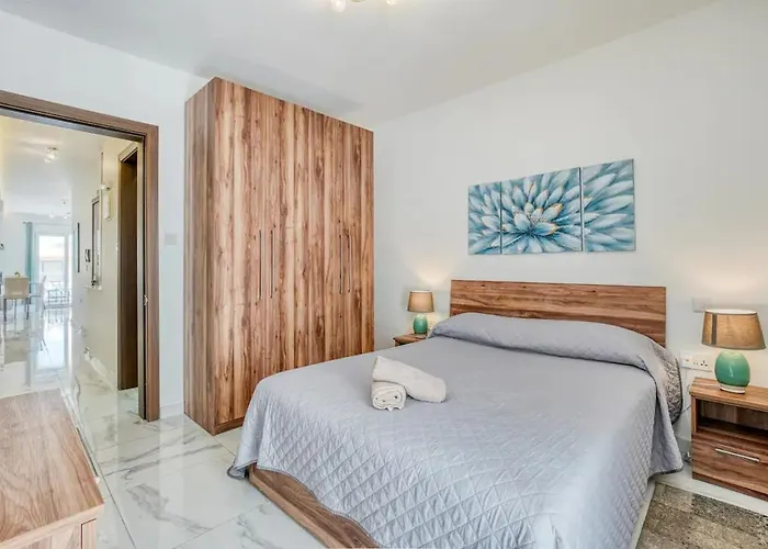 Daire Seaview Portside Penthouse Superior St. Paul's Bay